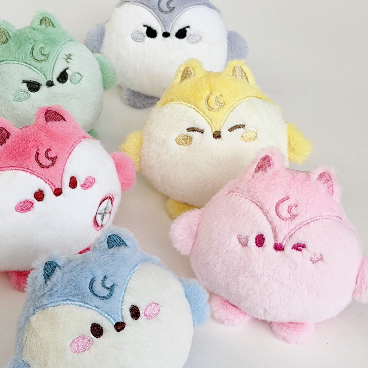 full set: wolf chani pendant blind box